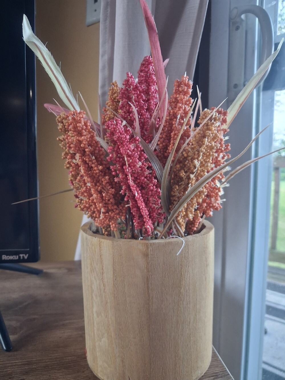 Glitzhome Multi Colored Sorgum Table Arrangement